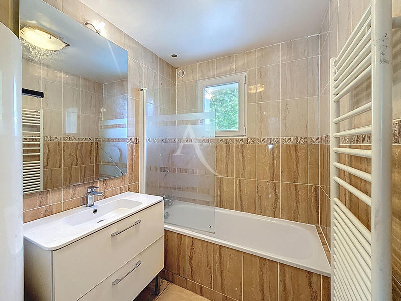 Maison - 145 m² - 7 pièces