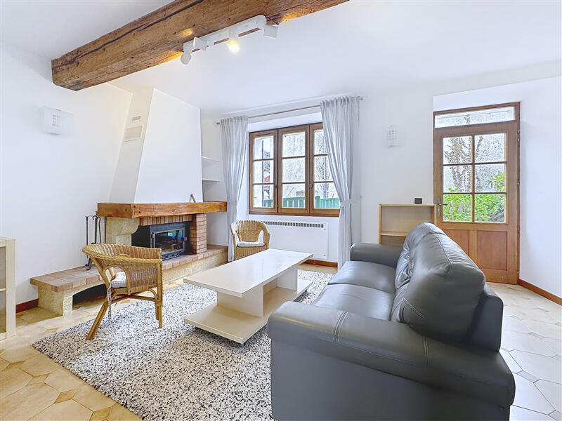 Maison - 104 m² - 4 pièces