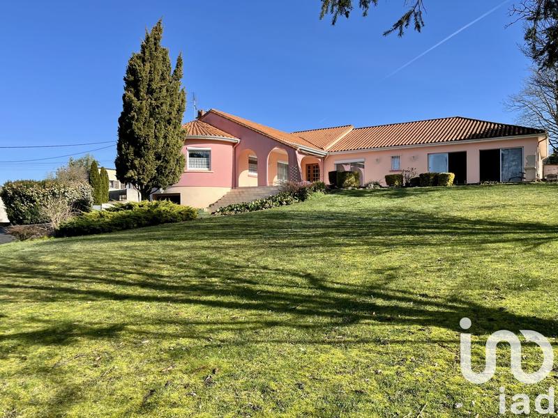 Maison - 223 m² - 6 pièces