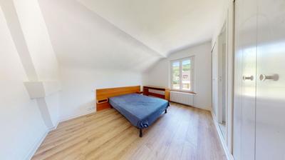 Maison - 255 m² - 8 pièces