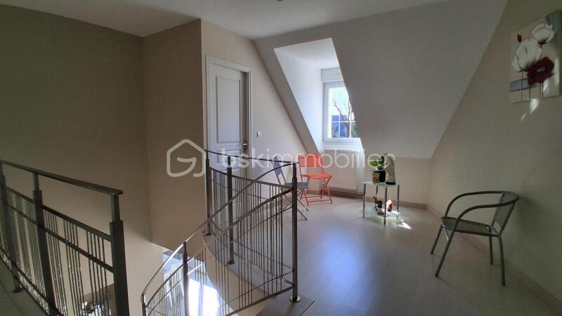 Maison - 229 m² - 7 pièces