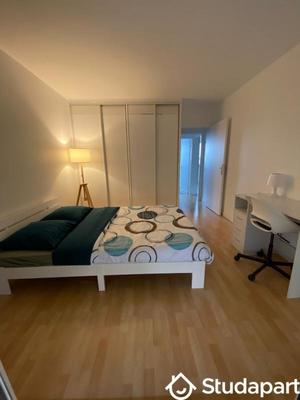 Chambre - 12 m² - 1 pièce
