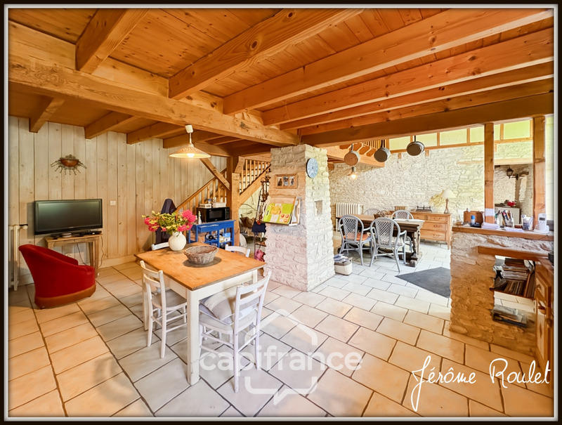 Maison en pierre - 181 m² - 6 pièces