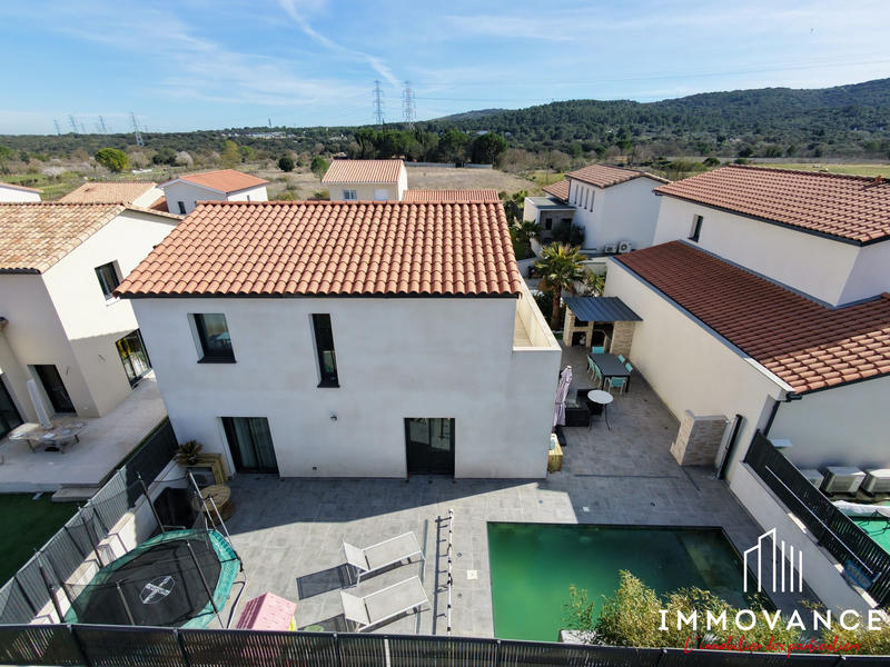 Villa - 121 m² - 6 pièces