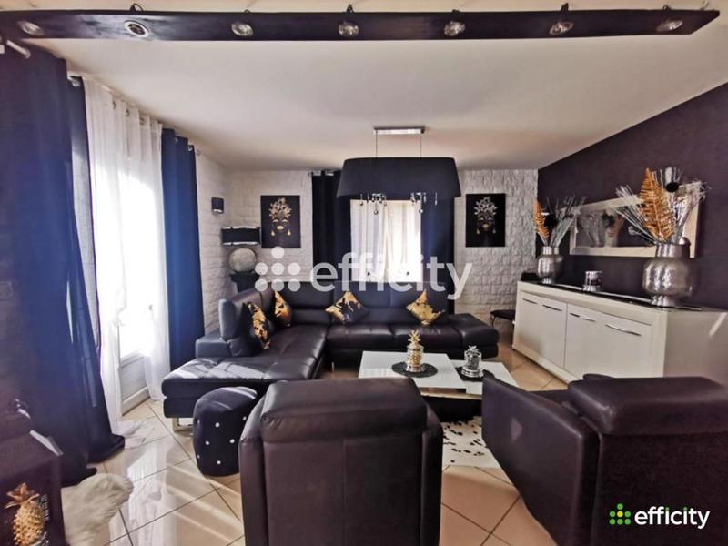 Maison - 163 m² - 8 pièces