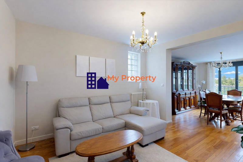 Maison - 137 m² - 7 pièces