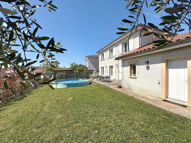 Maison - 122 m² - 6 pièces