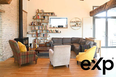 Maison - 330 m² - 13 pièces