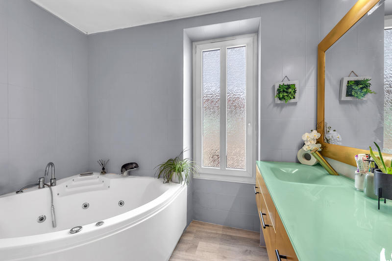 Maison - 193 m² - 6 pièces