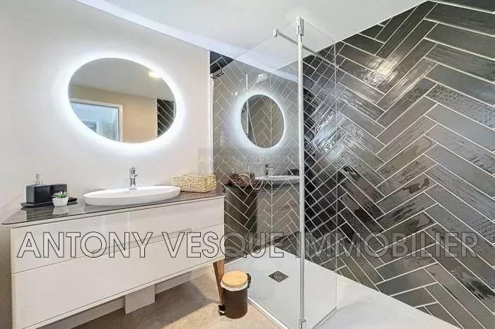 Maison - 180 m² - 7 pièces