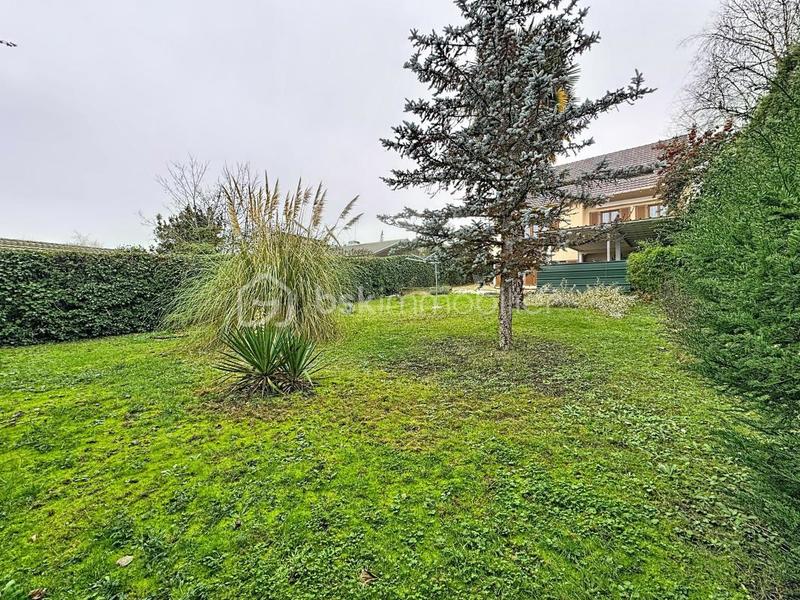 Propriété - 136 m² - 6 pièces