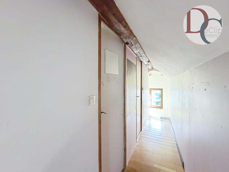 Maison - 90 m² - 5 pièces