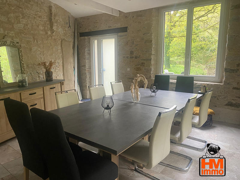 Maison - 300 m² - 15 pièces