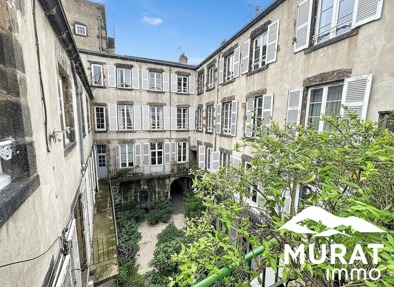 Appartement - 105 m² - 5 pièces