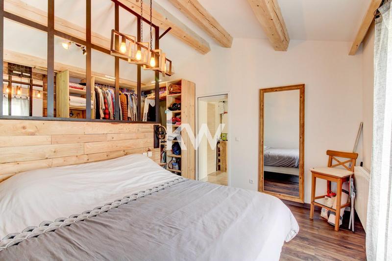 Maison - 101 m² - 5 pièces