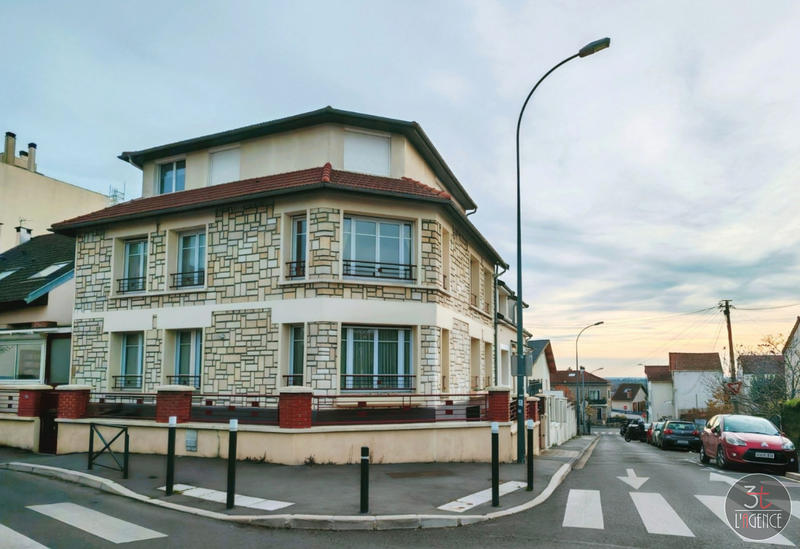 Appartement - 81 m² - 4 pièces