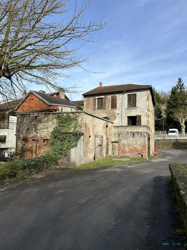 Maison ancienne - 210 m² - 7 pièces