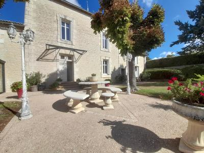 Maison de maîtres - 276 m² - 10 pièces