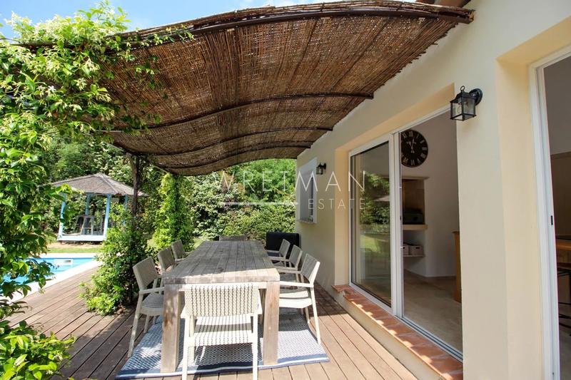 Villa - 198 m² - 7 pièces