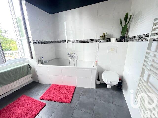 Maison - 152 m² - 8 pièces