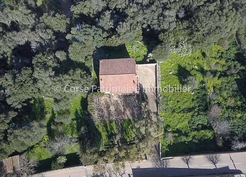 Maison traditionnelle - 250 m² - 5 pièces