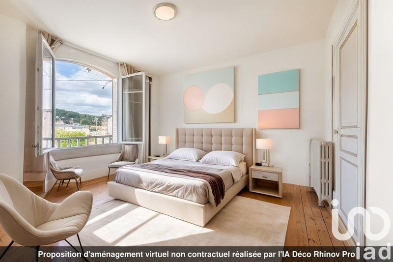 Maison - 248 m² - 9 pièces