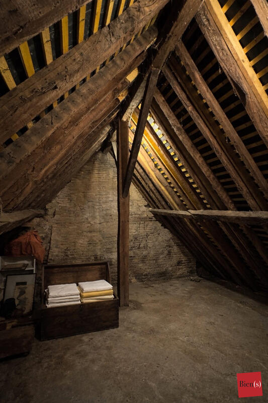 Maison ancienne - 169 m² - 8 pièces