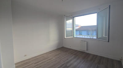 Appartement - 64 m² - 4 pièces