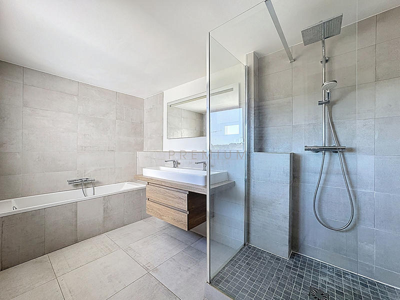 Maison - 183 m² - 6 pièces