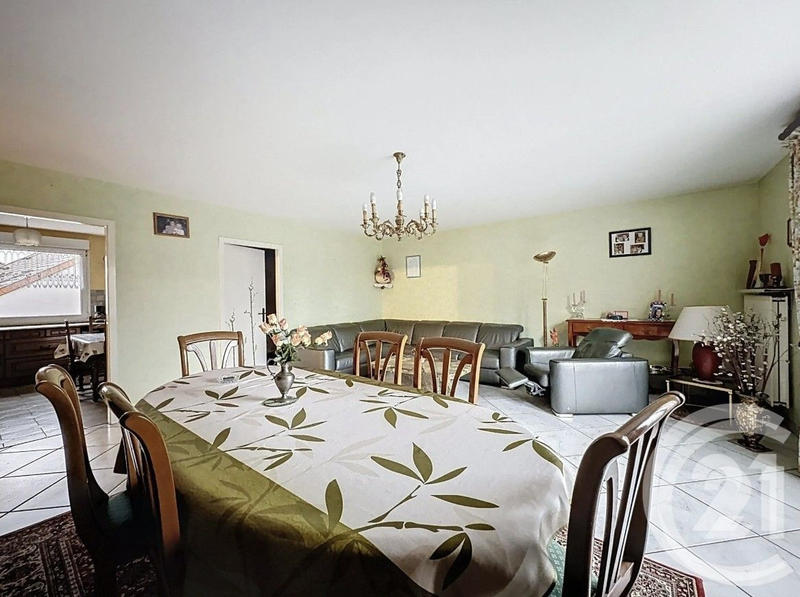 Appartement - 82 m² - 4 pièces