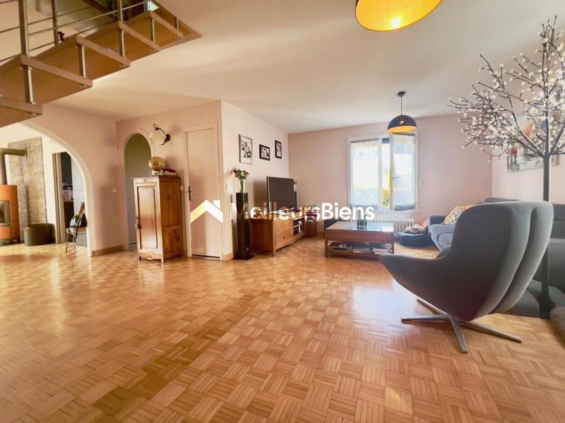 Maison - 130 m² - 8 pièces