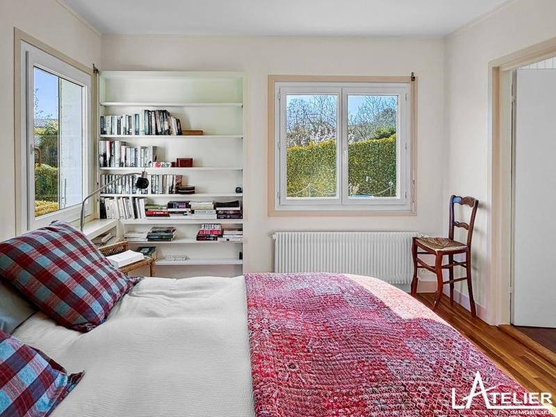 Maison - 209 m² - 8 pièces