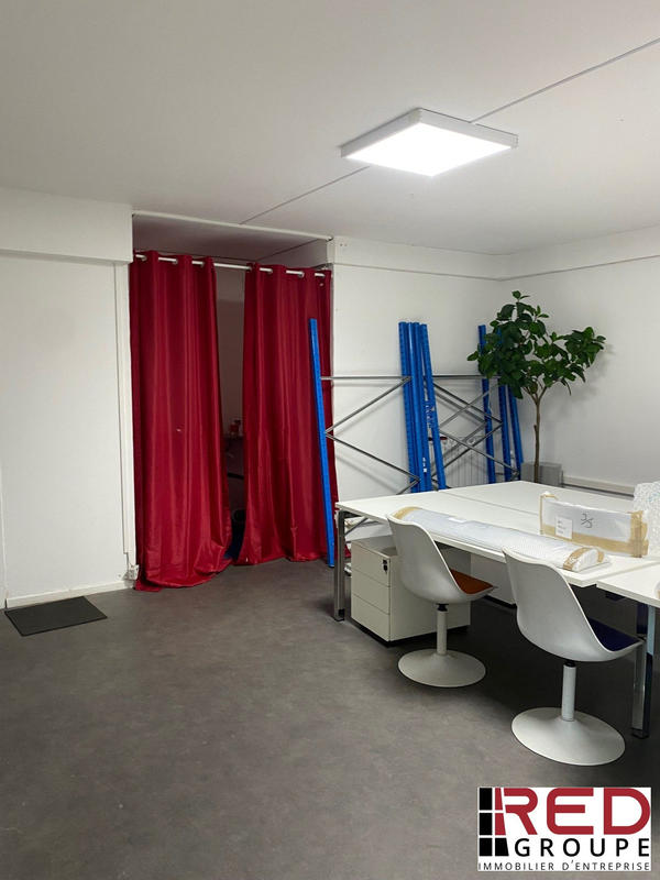 Local commercial - 101 m²