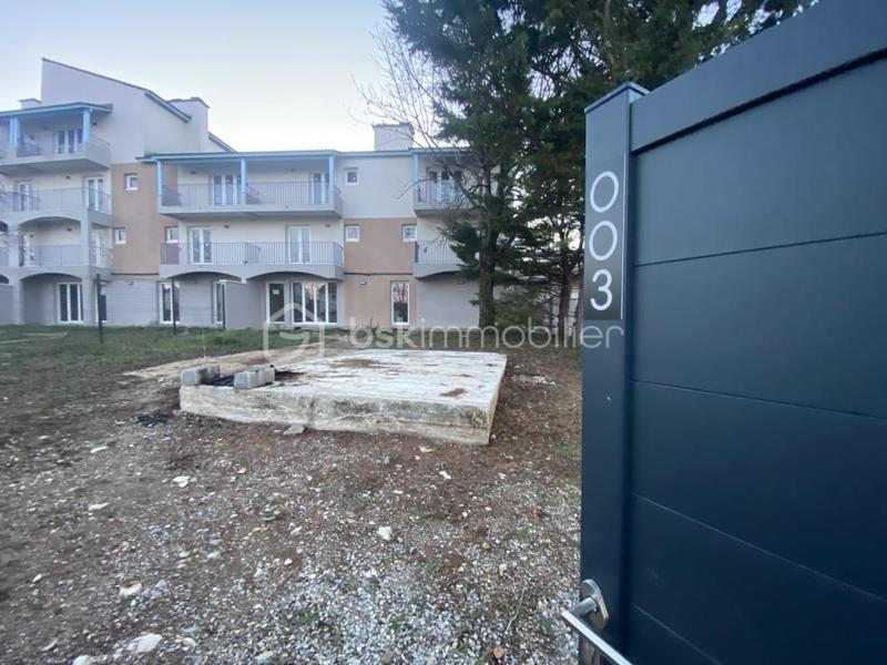 Appartement - 84 m² - 2 pièces