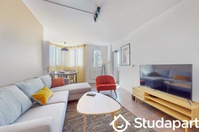 Chambre - 9 m² - 1 pièce