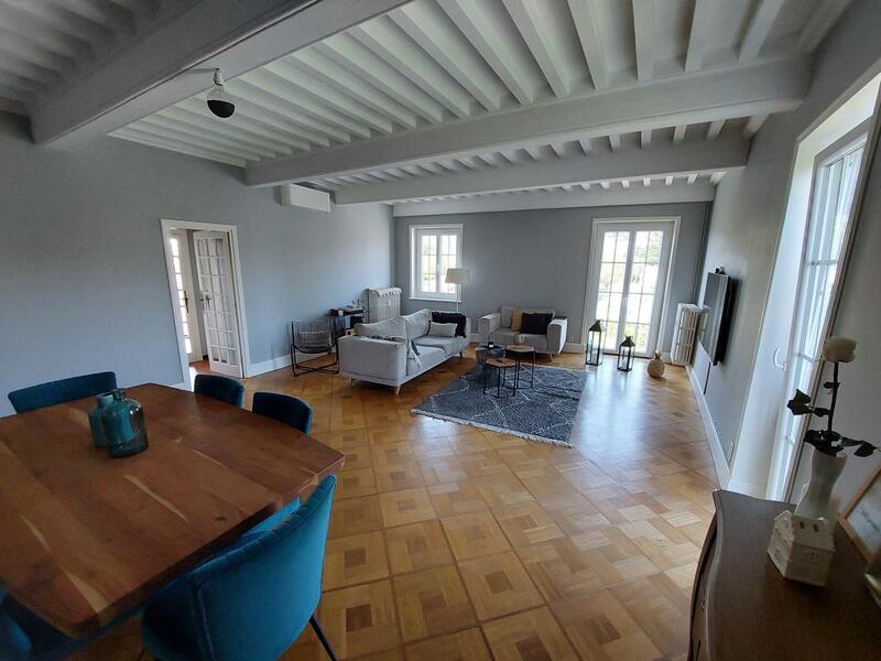 Appartement - 151 m² - 5 pièces