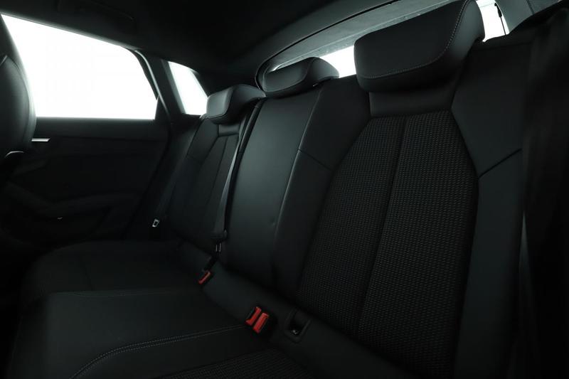 Audi A3 sportback 35 Tfsi mHEV s line s tronic 7 150 ch