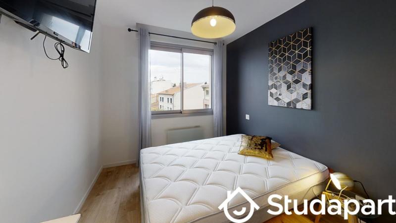 Chambre - 11 m² - 1 pièce