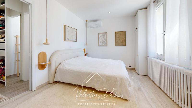 Demeure - 157 m² - 5 pièces