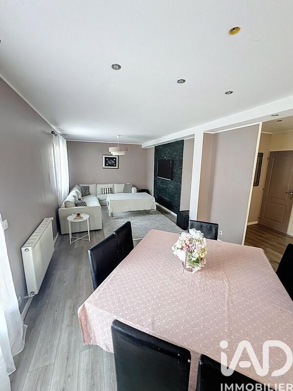 Maison - 98 m² - 4 pièces