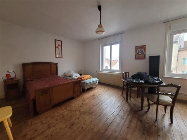 Maison - 223 m² - 8 pièces