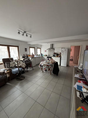 Appartement - 80 m² - 3 pièces