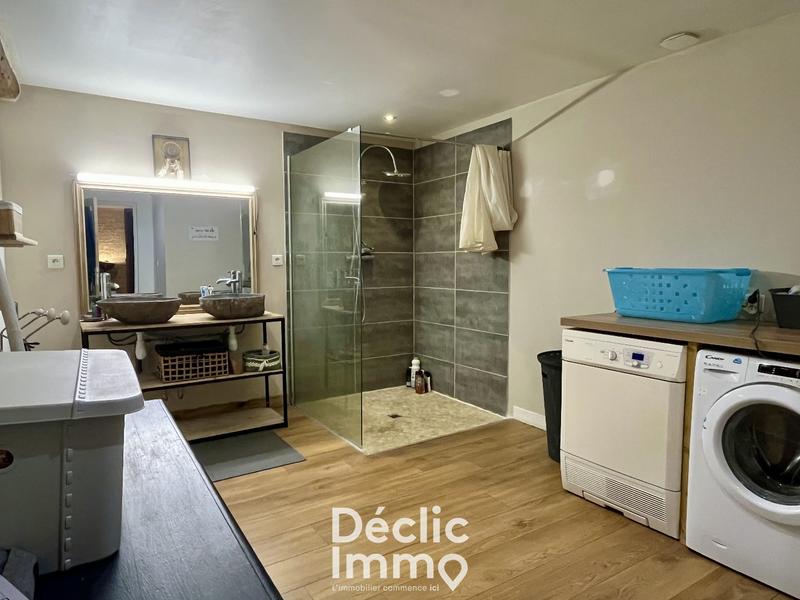 Maison en pierre - 286 m² - 8 pièces