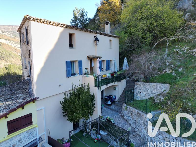 Maison - 97 m² - 5 pièces