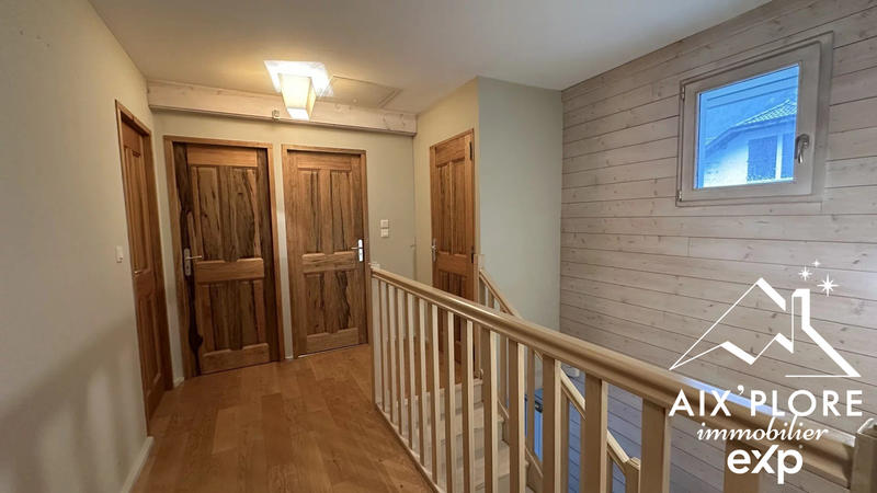 Maison - 137 m² - 6 pièces