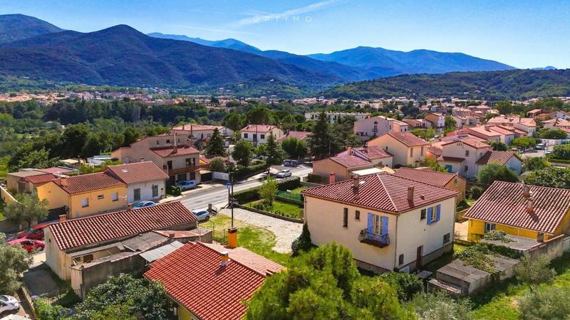 Villa - 220 m² - 5 pièces