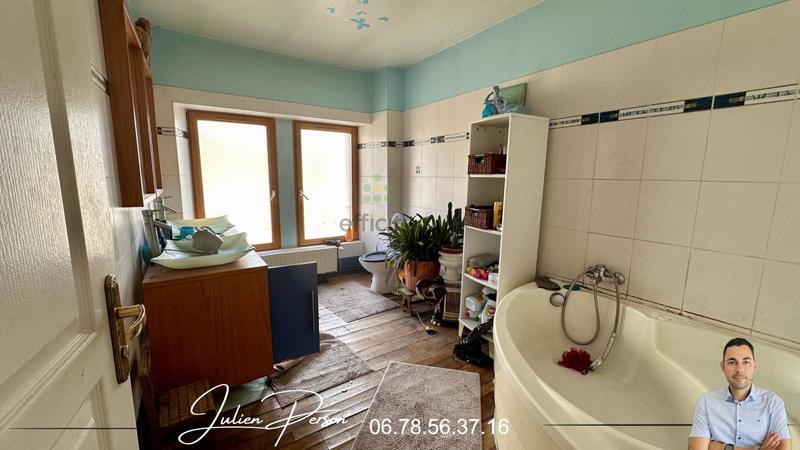 Maison - 205 m² - 5 pièces