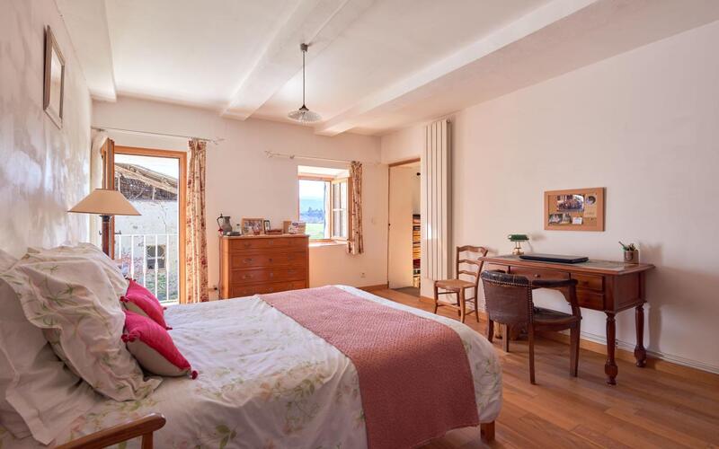 Ferme - 1 000 m² - 5 pièces