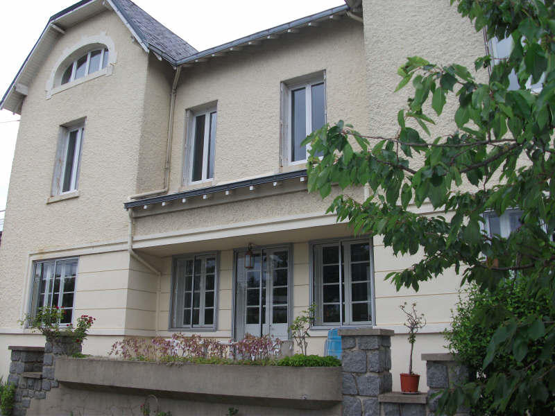 Maison - 230 m² - 10 pièces