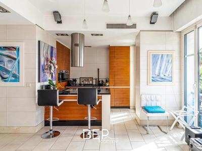 Appartement - 57 m² - 1 pièce